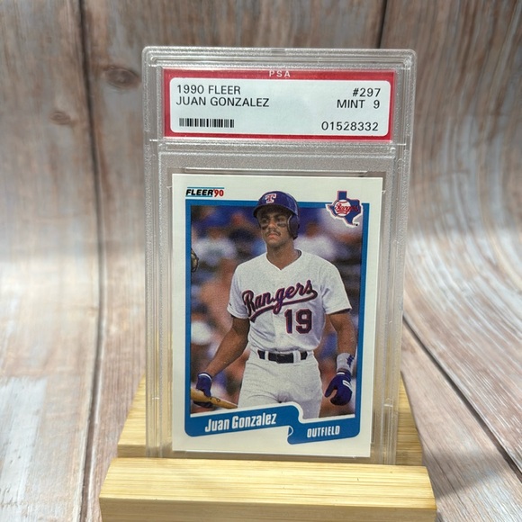 1990 Fleer Juan Gonzalez #297 PSA Mint 9 Baseball Card Item #ME536 - Picture 1 of 3